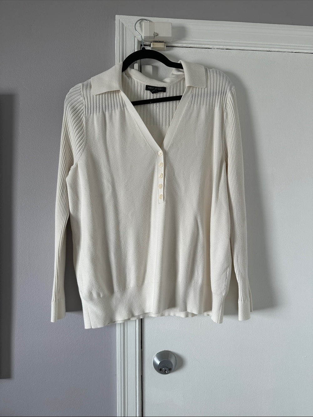 Banana Republic Cream V-Neck Button-Placket Sweater